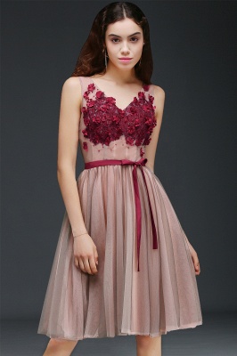 Tulle V-neck Knee-length Princess Homecoming Dress with a Self-tie Belt_4