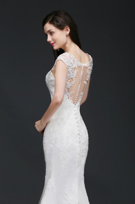 Elegant Mermaid Sweep Train Lace Wedding Dress_5