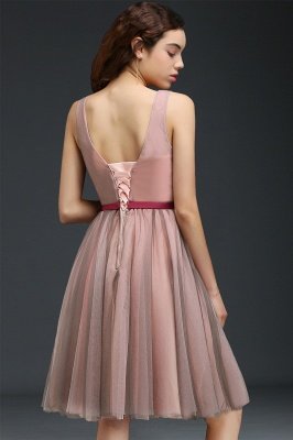 Tulle V-neck Knee-length Princess Homecoming Dress with a Self-tie Belt_3